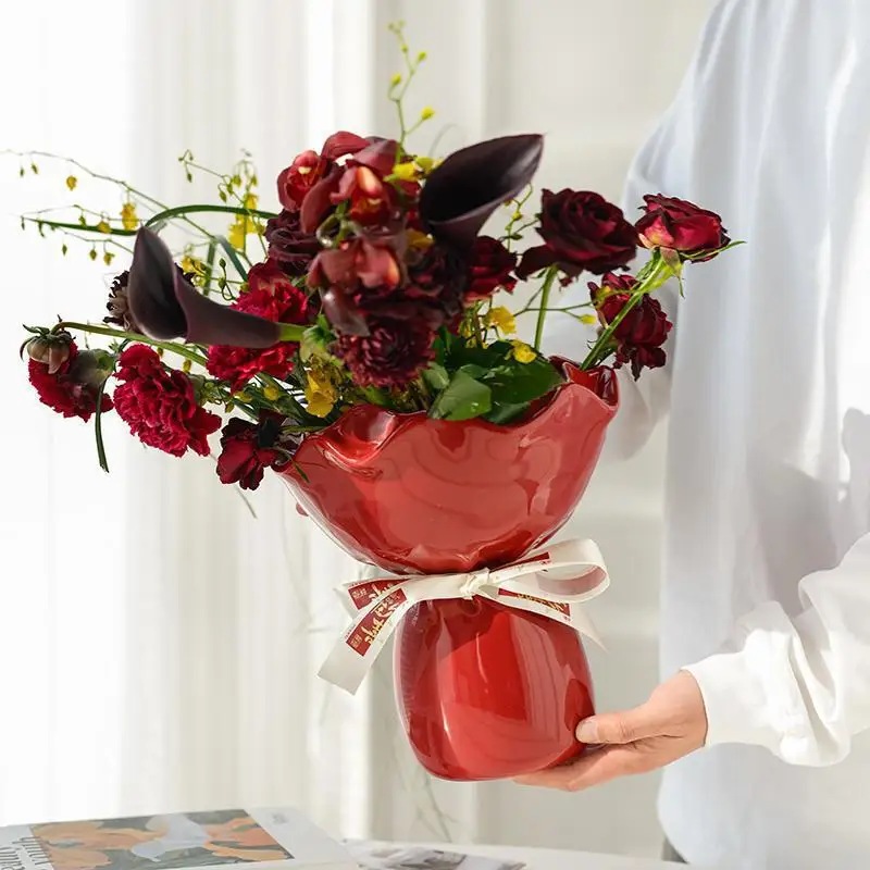 

Home Bouquet Decoration Vase, Ceramic Vase, Rose Shaped Vase, Room Aesthetic Decoration