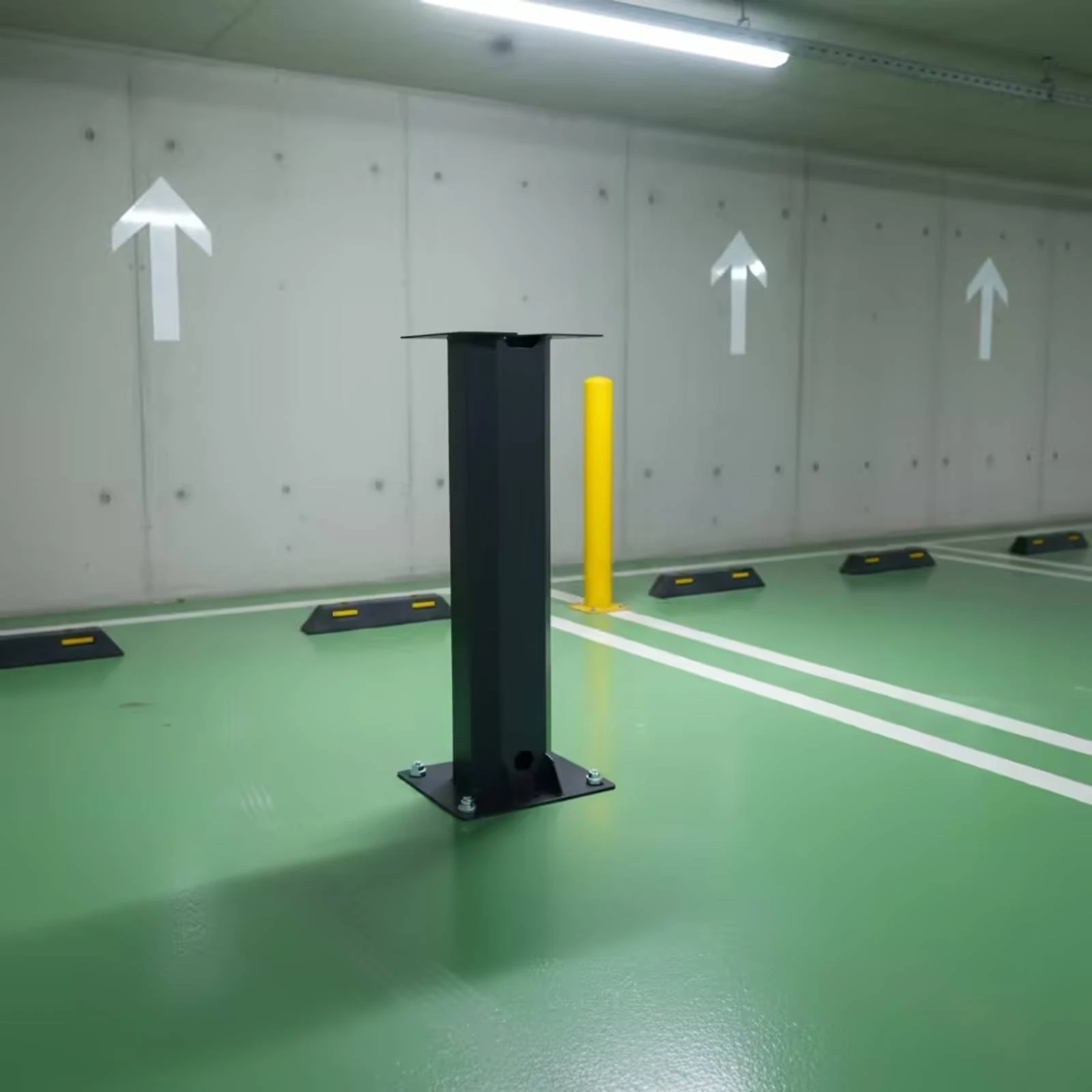 Freestanding EV Charger Enclosure with Pedestal Stand Floor-Mounted EV Charger Box with Pedestal Stand Cabinet Waterproof