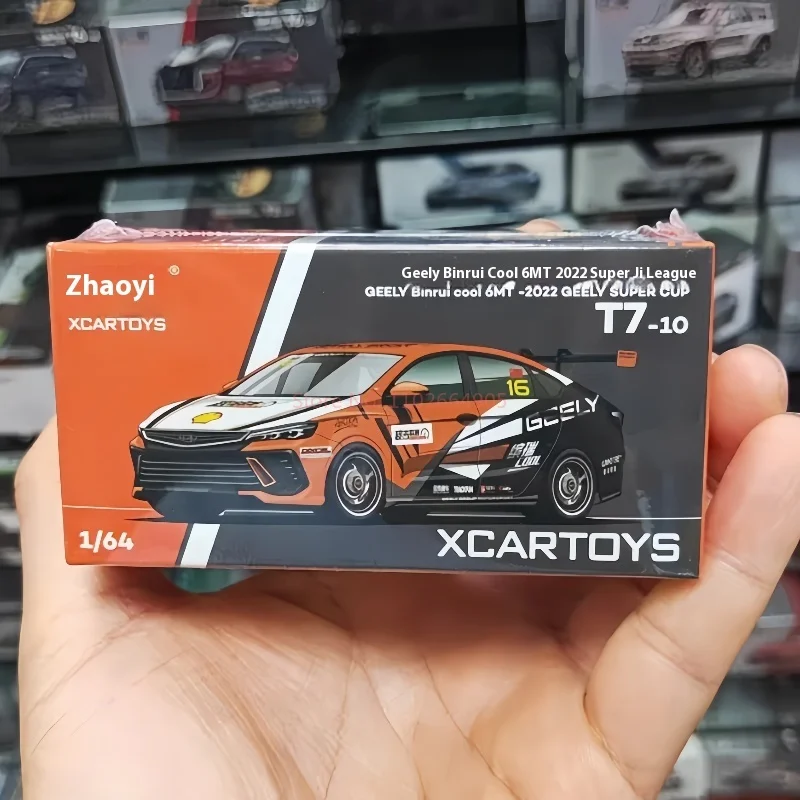 

2025 Xcartoys Pro 1/64 Миниатюрная модель из сплава, модель игрушки Geely Binrui Cool Super Ji League - оранжевый подарок