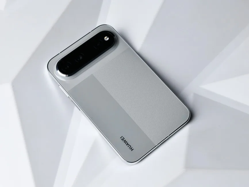 Original Huawei Pura X View Mobile Phone 6.39" OLED Display Kirin 9030S HarmonyOS 7.0 Camera 200MP Battery 7000mAh Smartphone - view 2