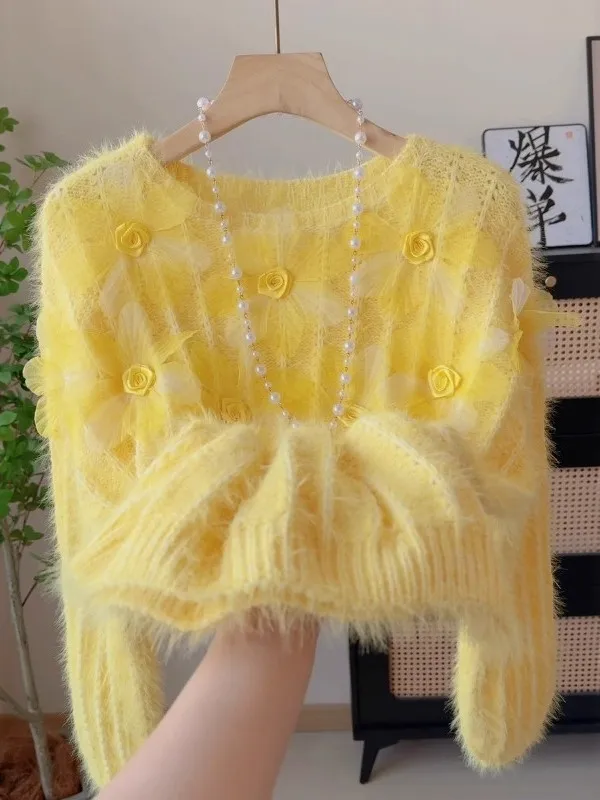 

Мягкий желтый вязаный свитер с длинными рукавами для женщин, модный осенне-зимний новый фасон, омолаживающий эффект, украшенный 3D цветами, комфортный...