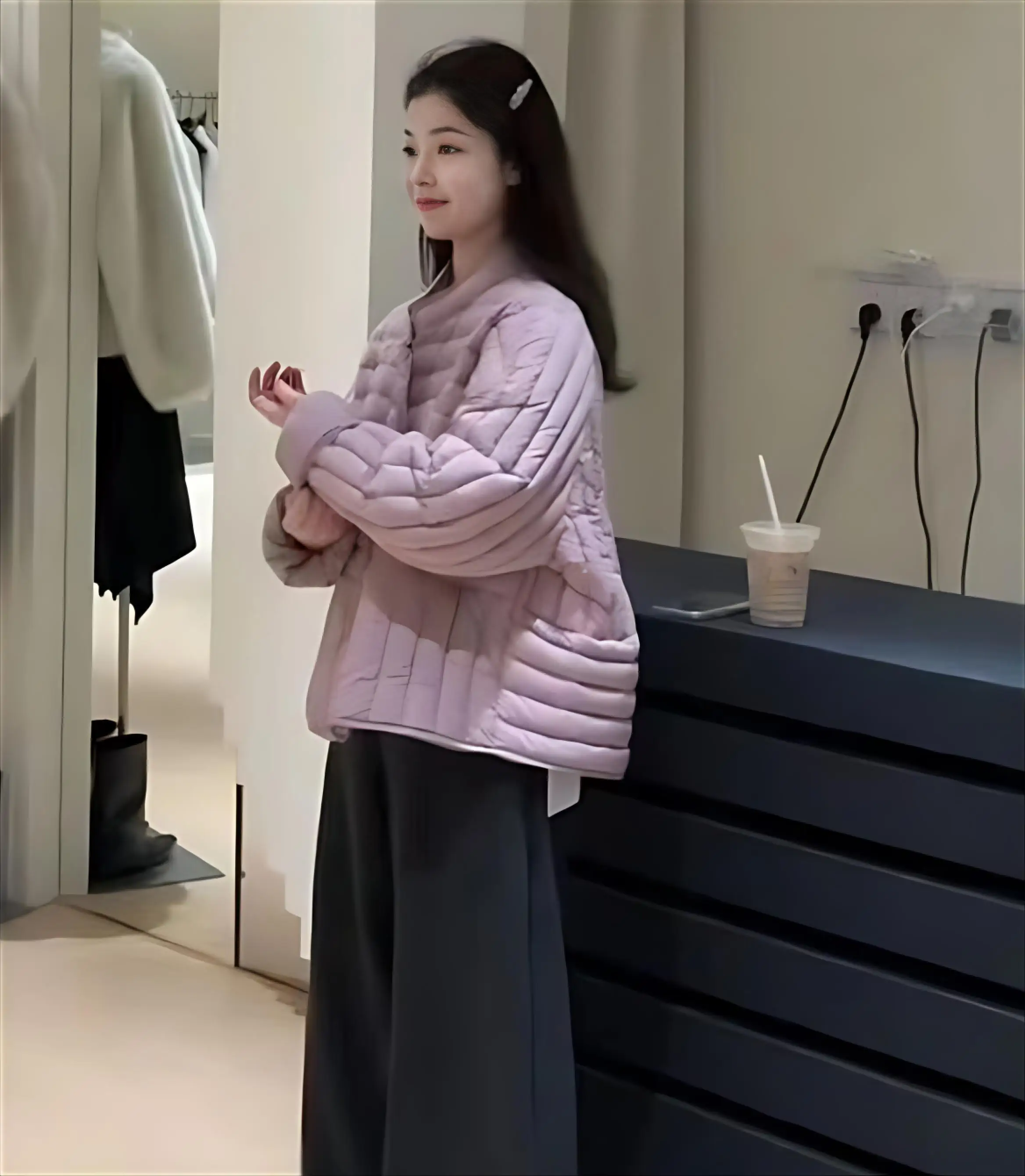 

Женская стеганая парка-пуховик с меховым воротником, в стиле милитари, цвета хаки, из хлопка, с усиленным карго-дизайном, прочная, уютная, коричневая, осенняя