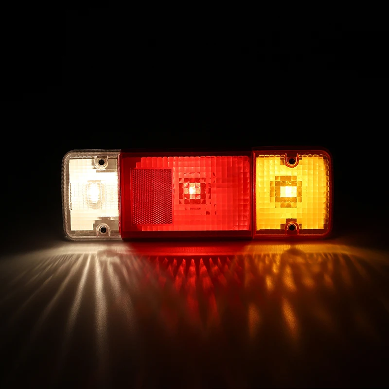2Pcs Car Tail Lights With Bulb For Toyota Hilux TRAY UTE / Cab Chassis / Land Cruiser 70 75 78 79 Series Tray Ute/Cab 1984-2018