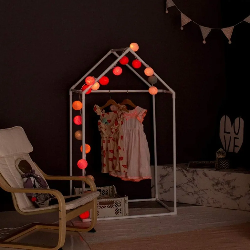 Kids Closet Garment Rack with Cute House Frame, Lightweight Aluminum, Easy Assembly, 25x17x47 Inches, White