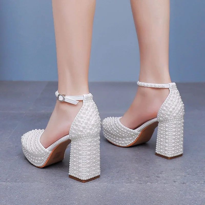 9 سنتيمتر أعلى جودة المرأة الراقية مضخات بلينغ اليد مطرز سميكة جولة تو الصنادل المرأة عالية الكعب أحذية منصة مقاوم للماء