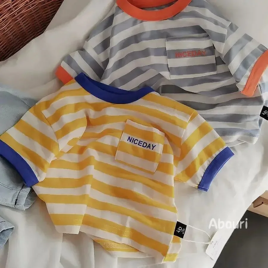 Estate 2025 Bambini Ragazzo T-shirt a maniche corte in cotone Colletto tondo Striscia Lettera Infantile Babys Ragazzi Top Allentato Cotrast Kid Boy Tee