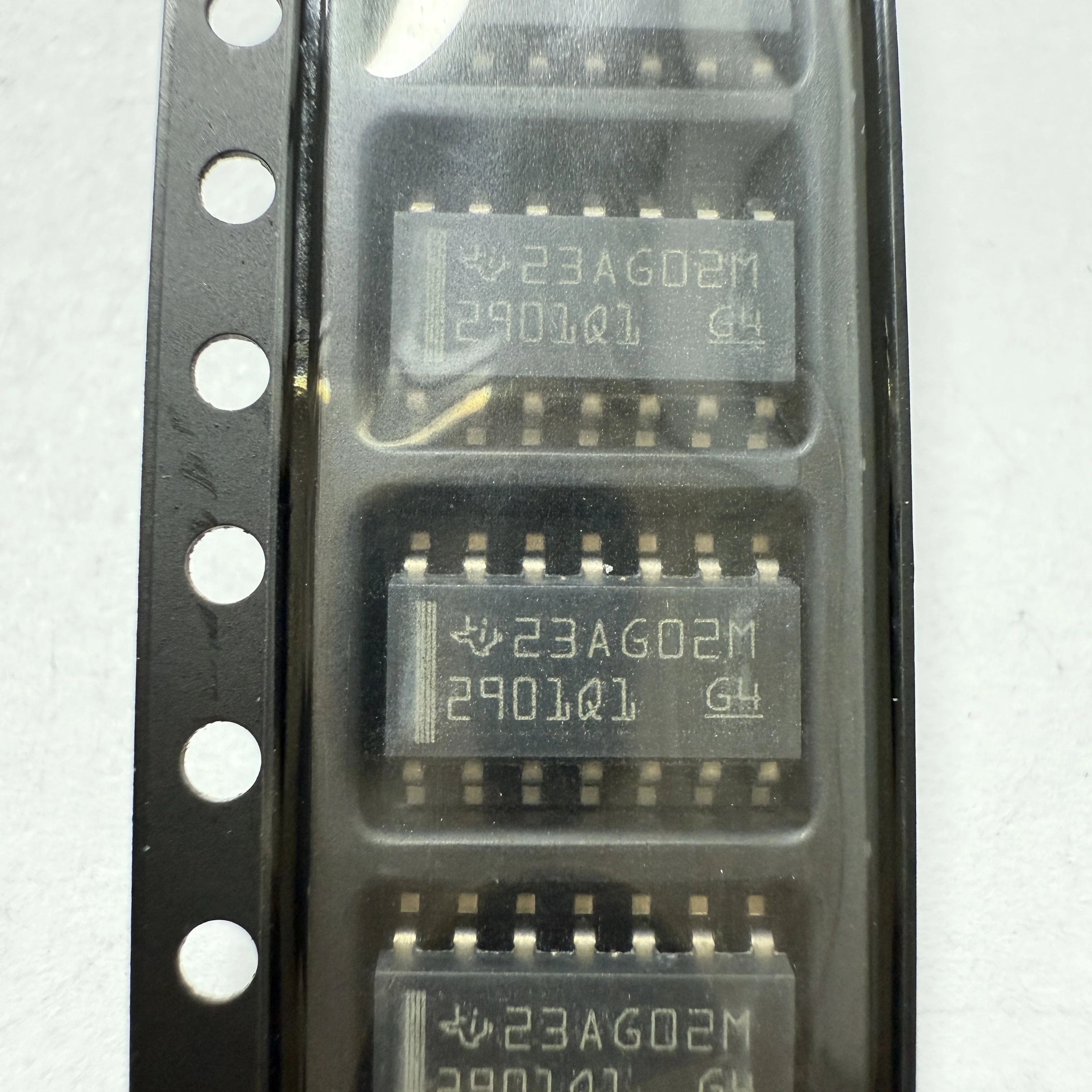 50 قطعة/الوحدة LM2901QDRQ1 (المقارنات)