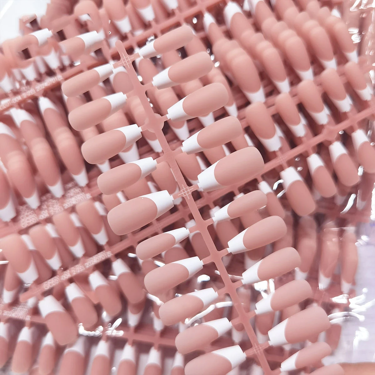 150Pcs Xmas Matte/Gloosy Oval/Amond French False Nails White-Edge Nude Pink Short Nail Tips Press on Nail Acrylic Almond Tips