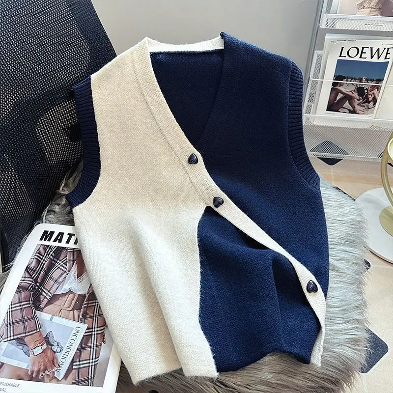 Knitted Vest, Women's Autumn 2024 New Item Shoulder Style High-end Lazy Loose Color Blocked Fashion Top