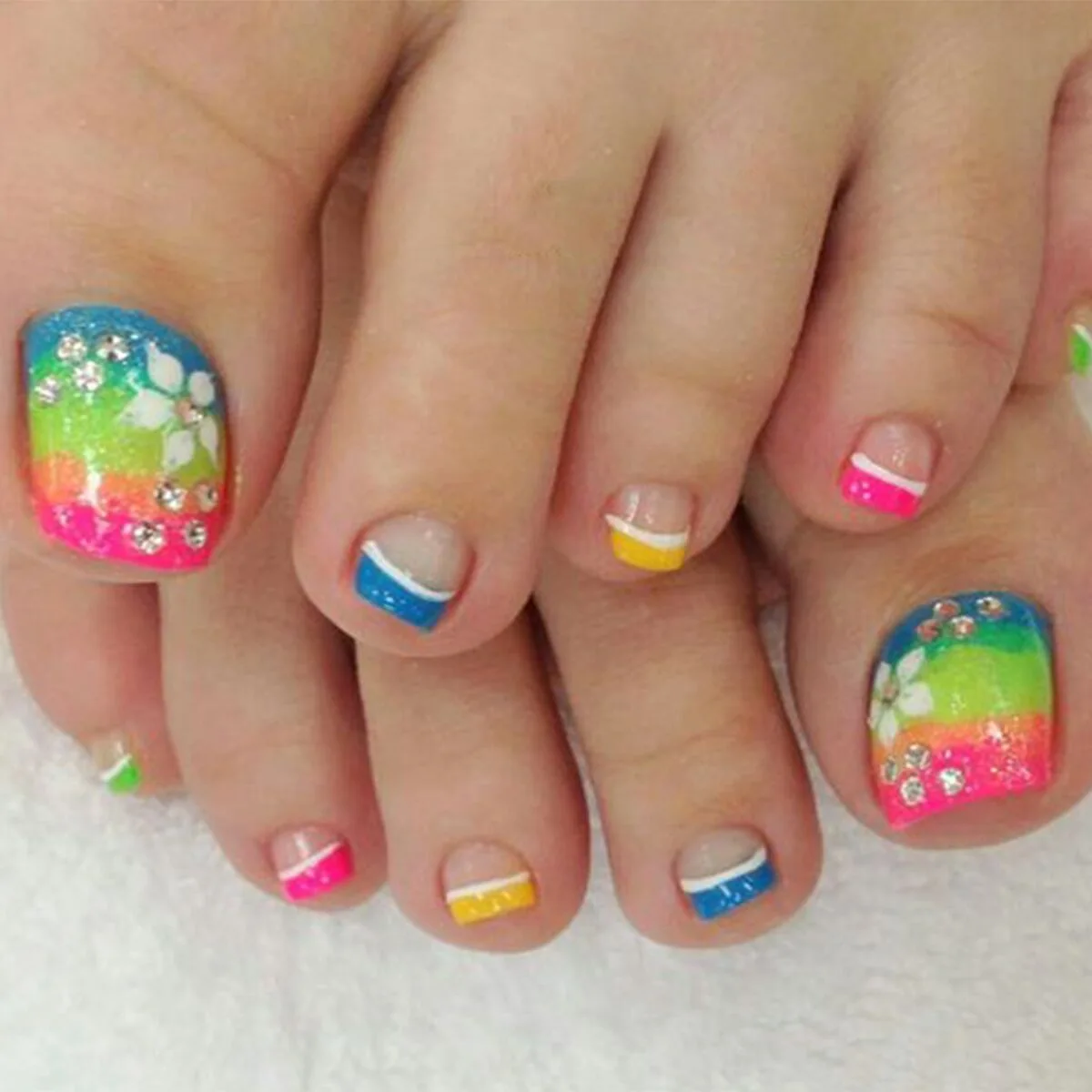 

Wearing Toenails Nail Stickers Diamonds Colorful Flowers French Style Toenail Plates Wearing Toenail Plates Finished Products