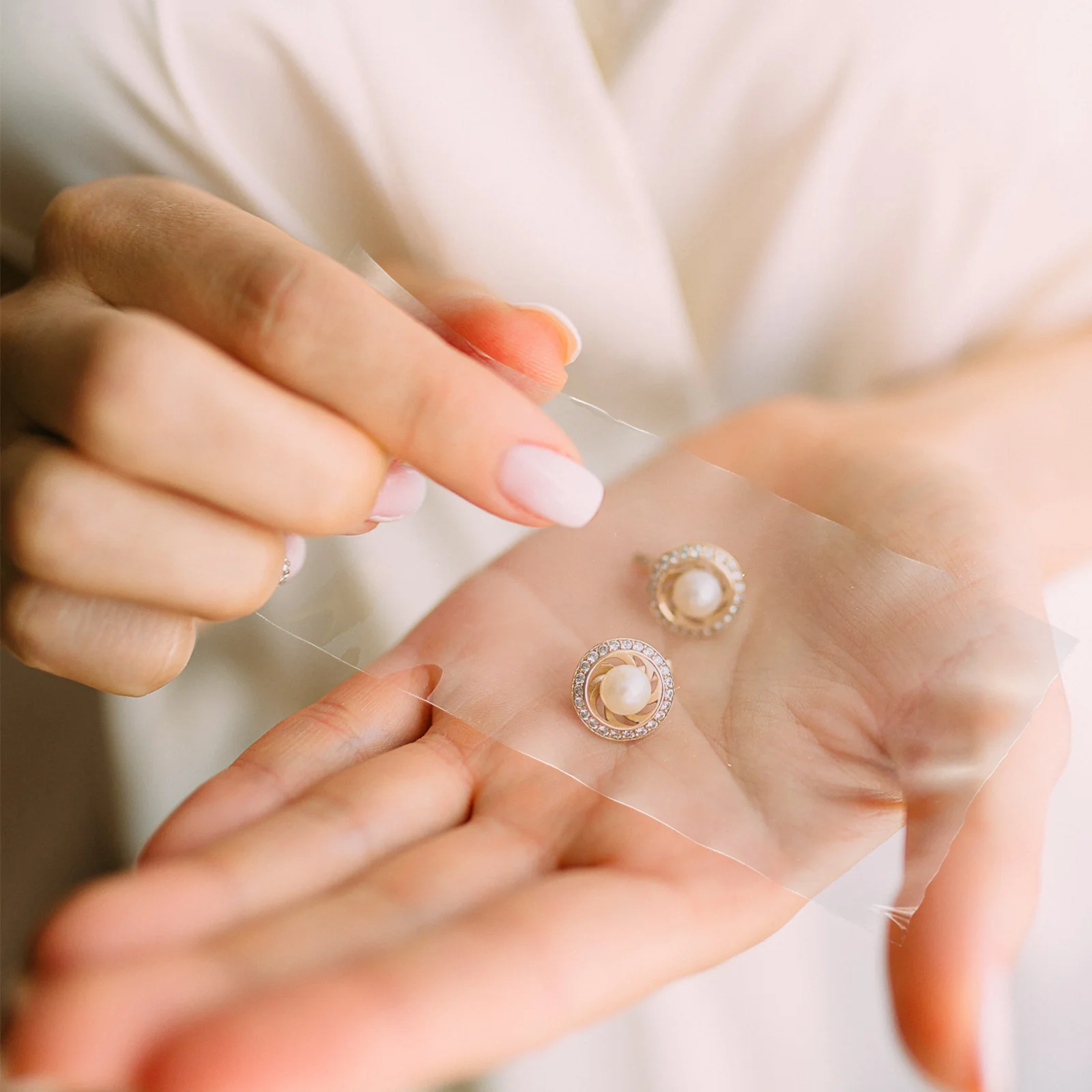 

1 Roll Multi-Function Self-Adhesive Stretch Film Transparent Wrap For Watch Jewelry Protection Anti-Static Cuttable Household