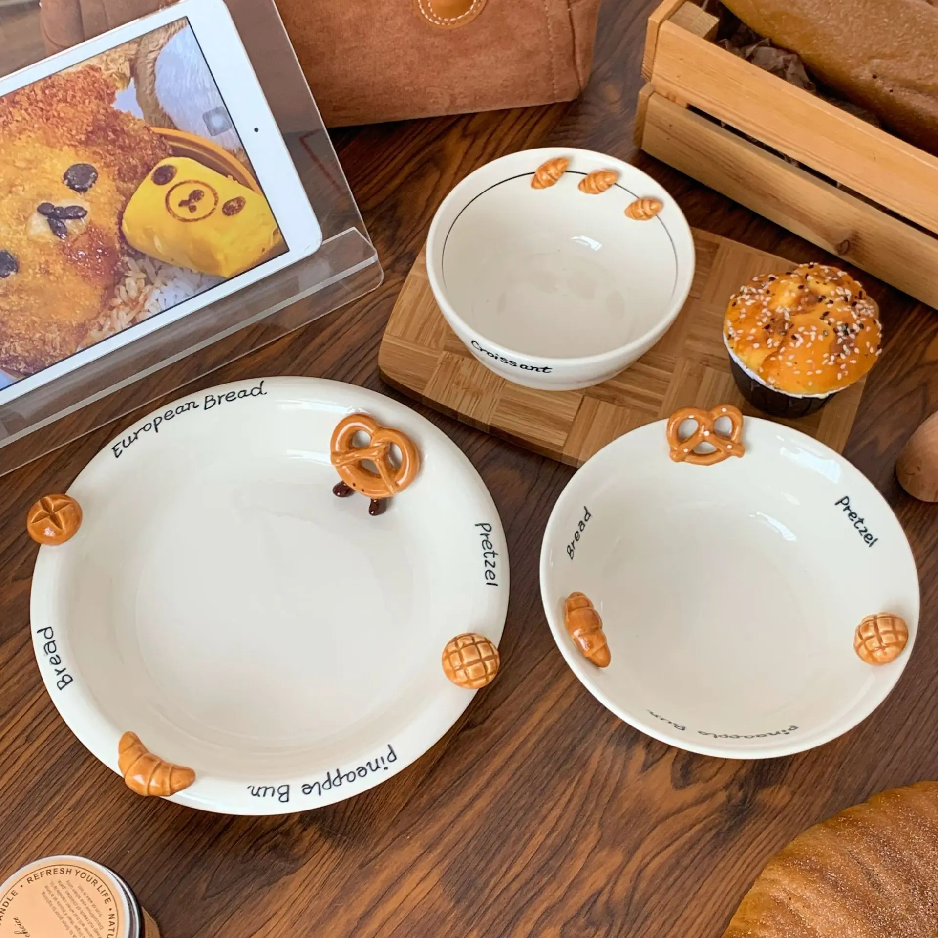 

Relief Alkali Water Ox Horn Buns Ceramic Bowl, Household High Appearance Level Tableware, Cute Rice Bowl, Dessert Bowl