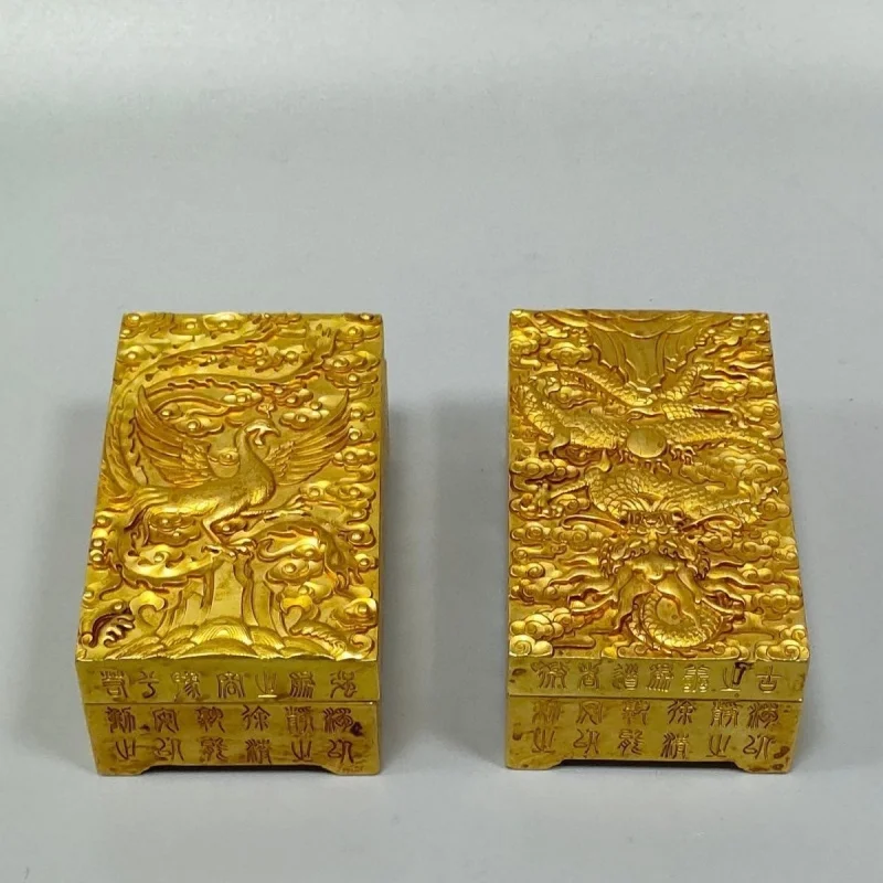 

Collection of Qing Dynasty Qianlong Year Copper Gilded Dragon and Phoenix Set,Heavy1400gLeft and Right