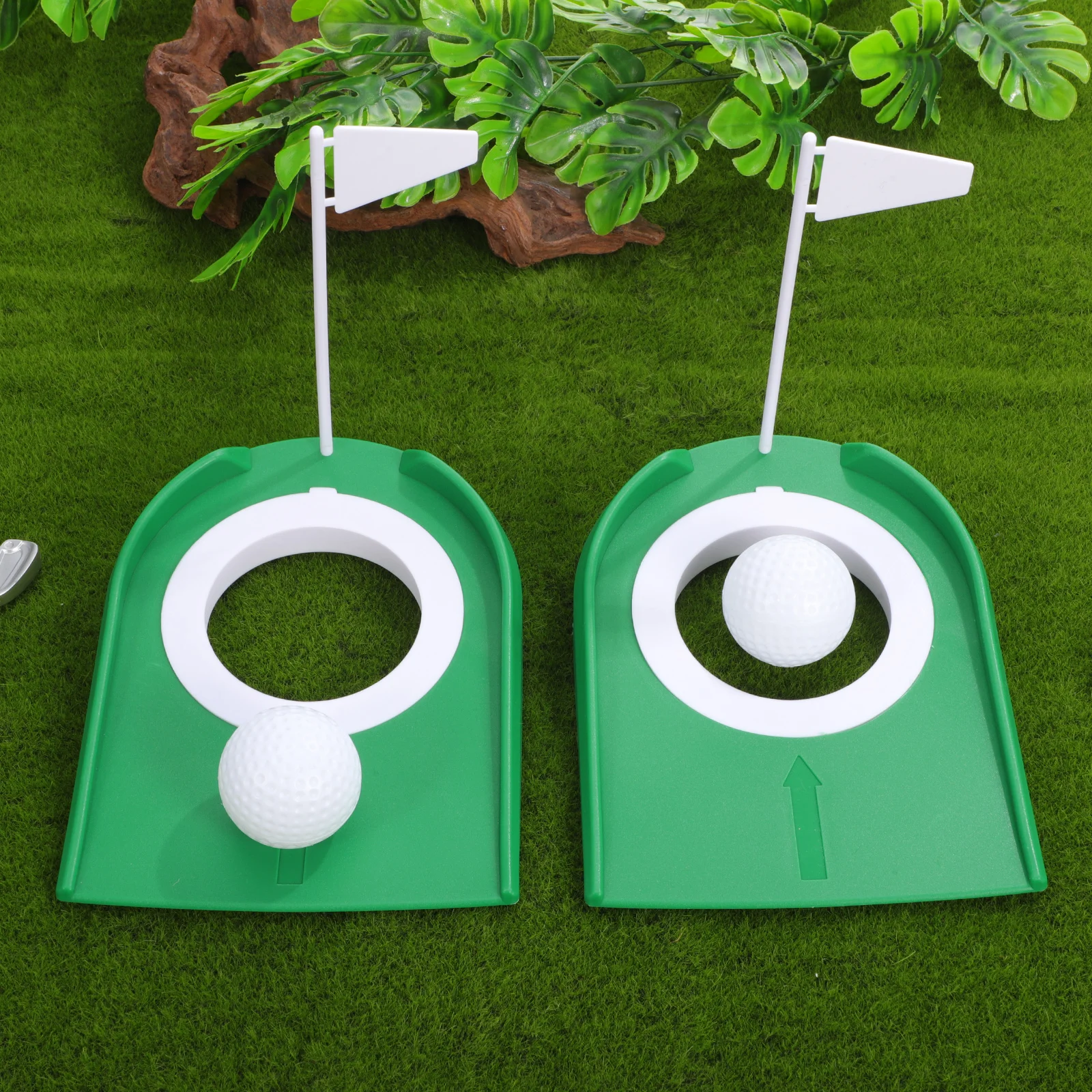 

2Pcs Portable Golf Putting Cups Indoor Outdoor Practice Set Realistic Putting Experience with Flag for Skill Improvement
