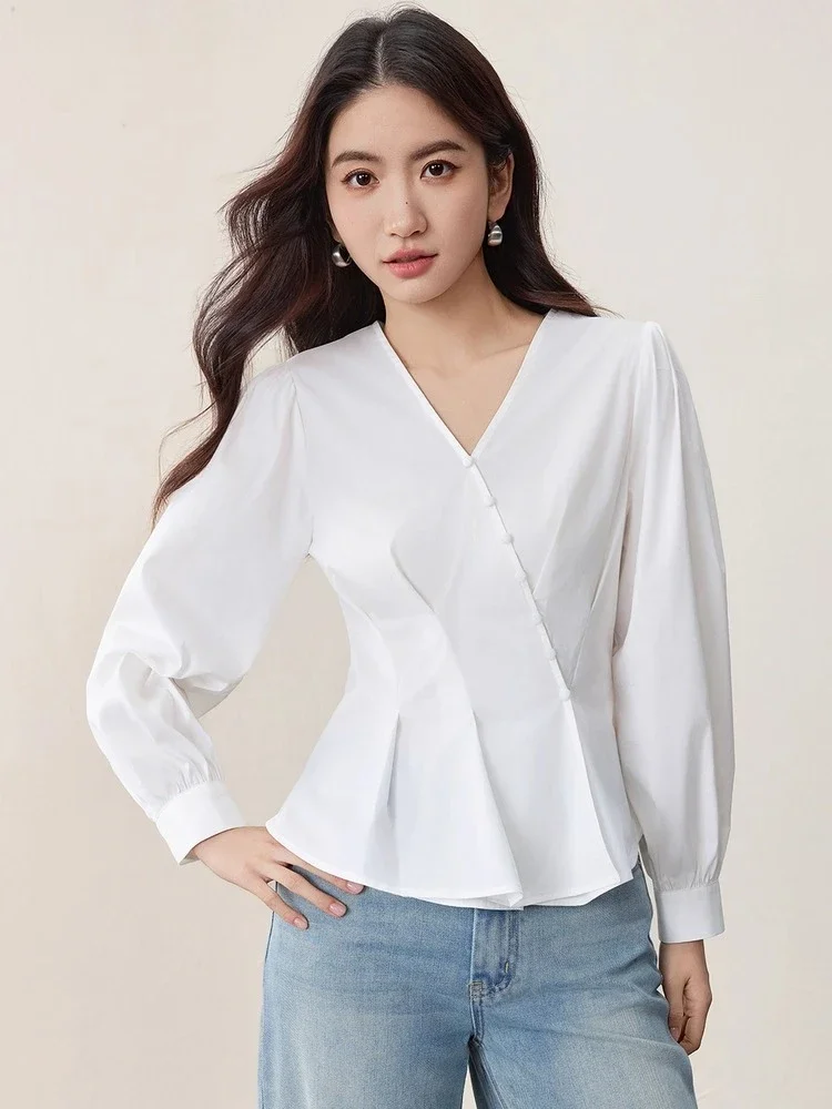 

SENTUBILA Slim-fit Shirt Women's 2025 Autumn New Solid Pleated Design V-neck Long-sleeved Shirt Covered Button Top W53CA2517