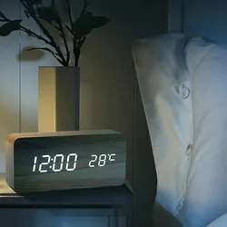 Alarm LED Voice-Activated Digital Thermometer Wooden Square Alarm Clock USB/AAA Powered Date Display Electronic Desktop Clock