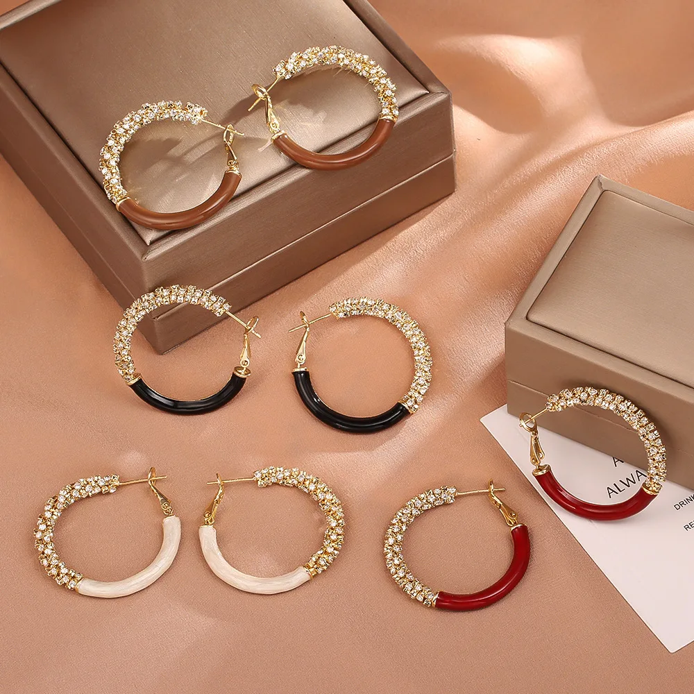 

Light luxury retro Hong Kong style color-blocked earrings, high-end light luxury, exaggerated earrings, popular oil-drop earring