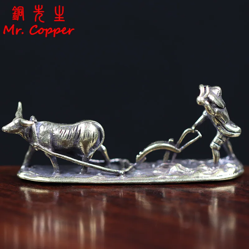 Brass Miniature Ornaments Farmers Driving Cattle Desktop Decorations Sculpture Metal Laborers Figurine Tea Pet Crafts Collection