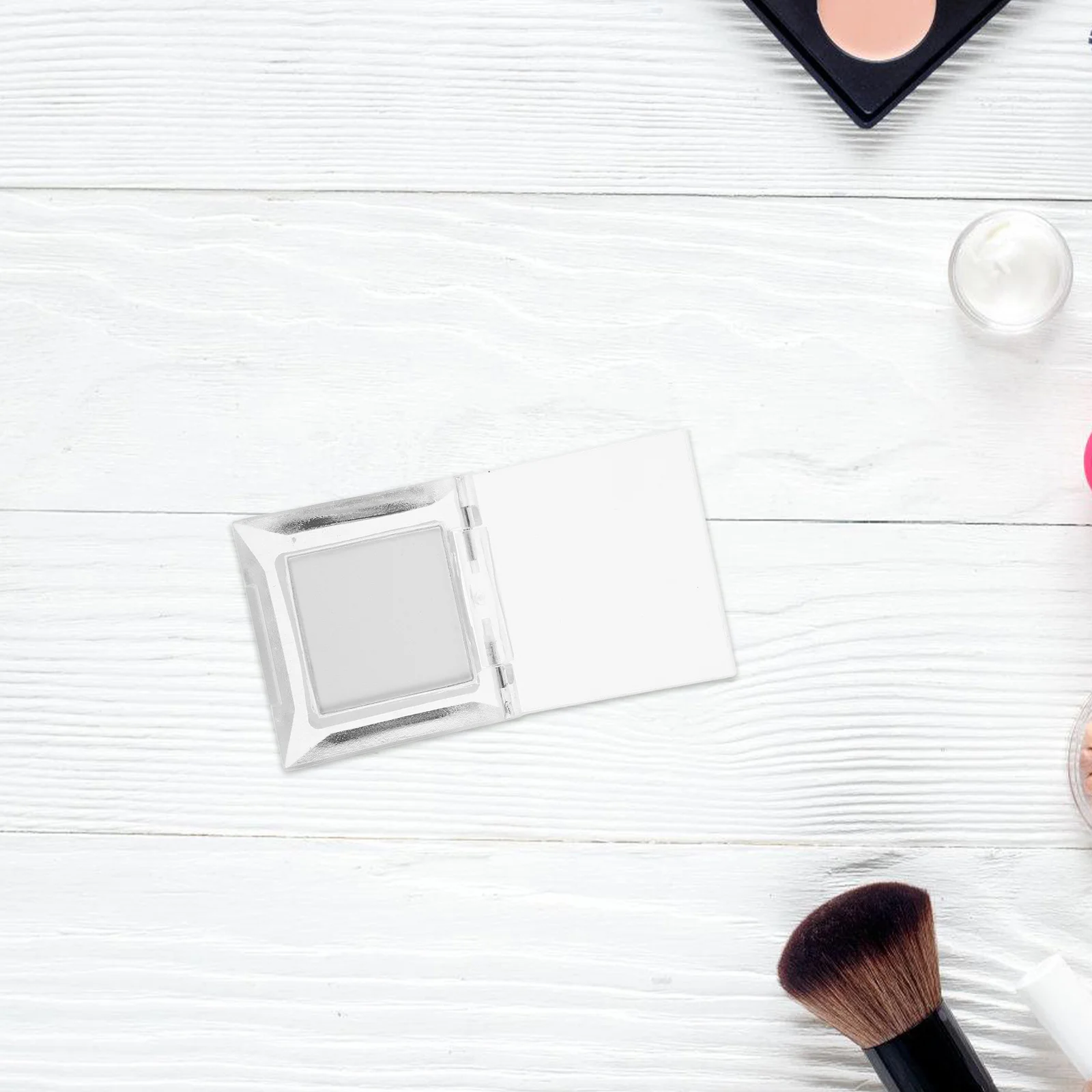 Palette di ombretti opachi monocolore Polvere liscia fine Alta pigmentazione Aspetto naturale Trucco occhi leggero e durevole