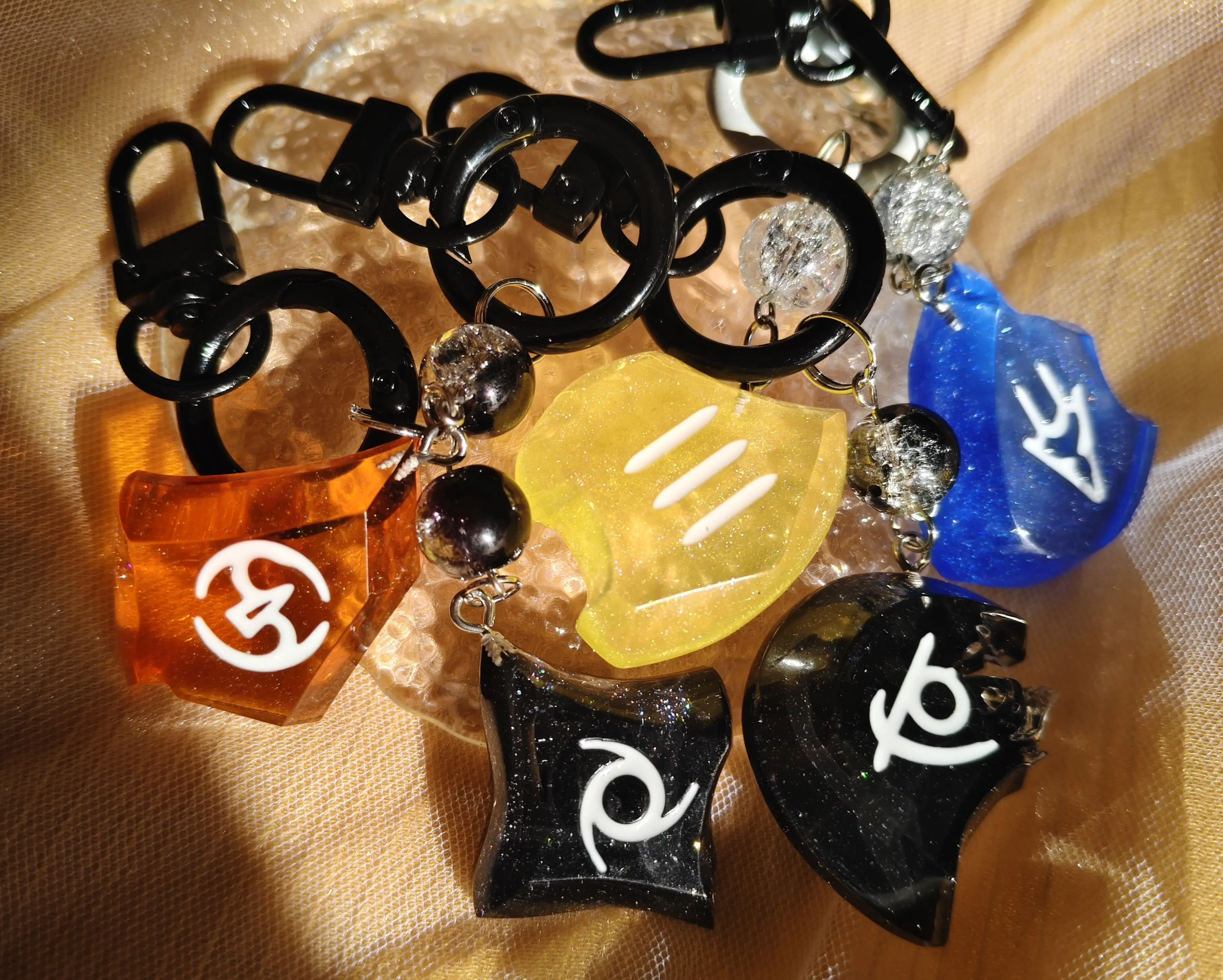 لعبة FF14 الخيال الرابع عشر بلورات المفاتيح حكيم ريبر فارس الظلام راقصة الأحمر ماج الأبيض ماج قلادة تأثيري Doujin هدية #5