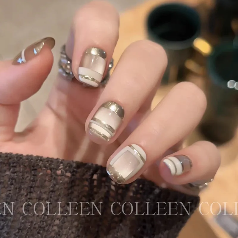 

10pcs Advanced Hand-painted Cat Eye Mechanical Punk Press on Nails Short Manicure Wearable Nail for Women and Girls False Nail