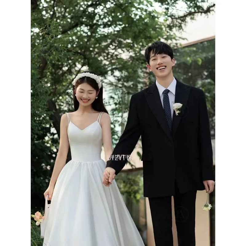 Prosta suknia ślubna bez ramiączek dla kobiet zdjęcia ślubne strzelać na zewnątrz 2025 Korea trawnik linia A satynowa tkanina letnia suknia ślubna