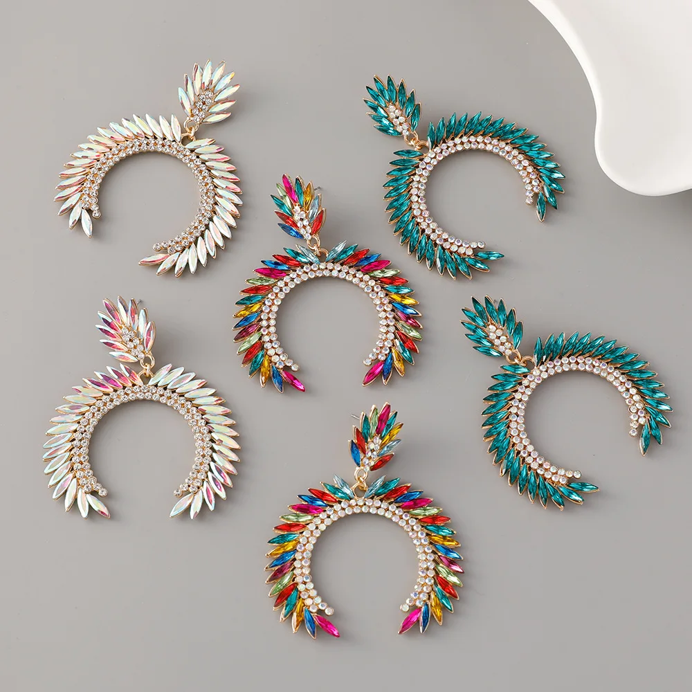 2024 Exaggerated Design Sense Alloy Diamond Geometric C-Shaped Earrings Trendy Street Shooting Color Diamonds Arch Earrings Wome