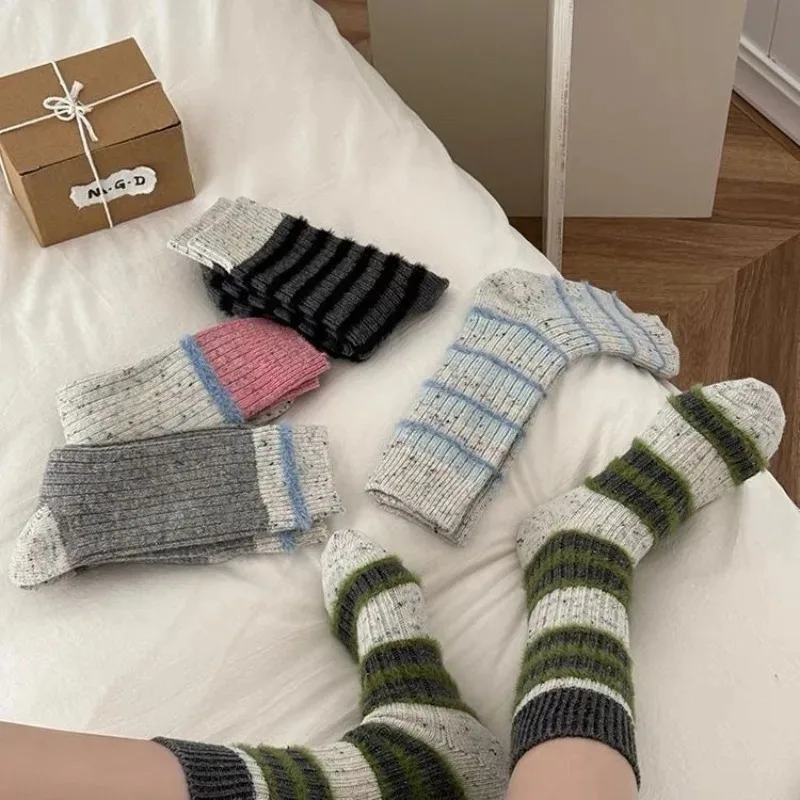 5 Pairs Autumn Winter Thick Warm Cute Socks Cotton Korean Wool Stripe Designer Socks Middle Tube Casual Harajuku Women Socks