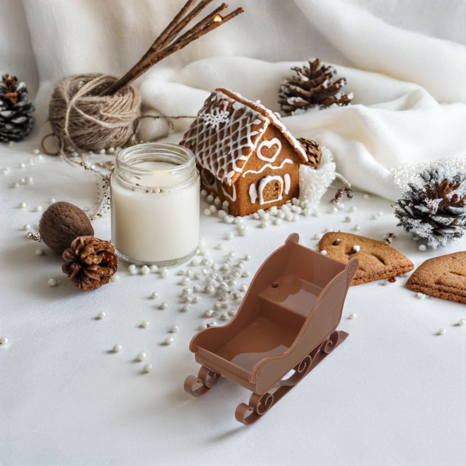 

2Pcs Sleigh Candy Bowl Christmas Shelf Decoration for Mantel Table Top Holiday Sleigh Ornament Festive Home Decor