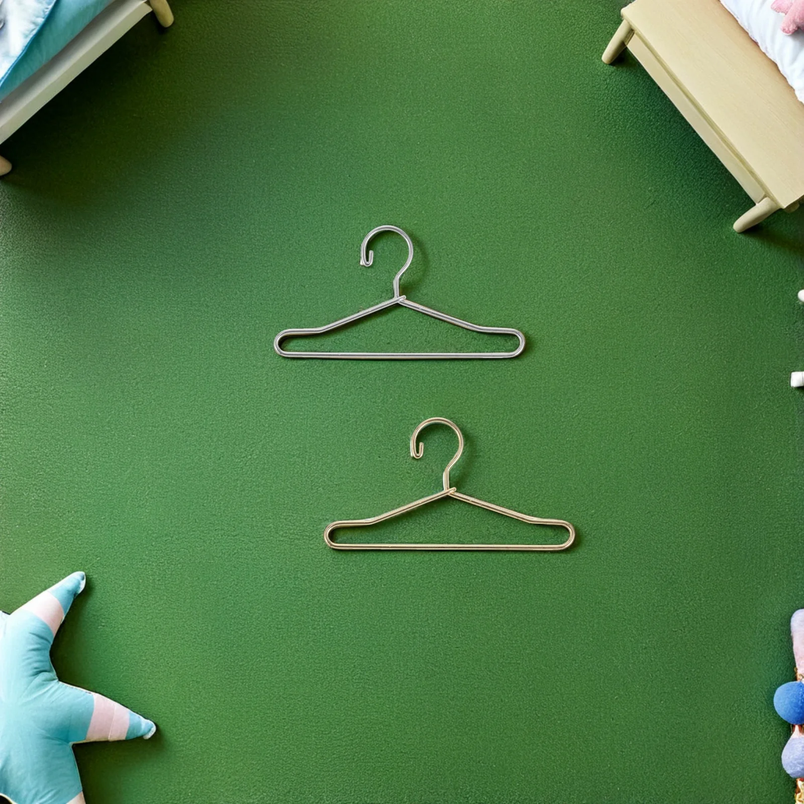 

24Pcs Mini Clothes Hangers Metal Compact Outfit Organizers for Dollhouse Closet Apparel Display Play Scene Enhancement