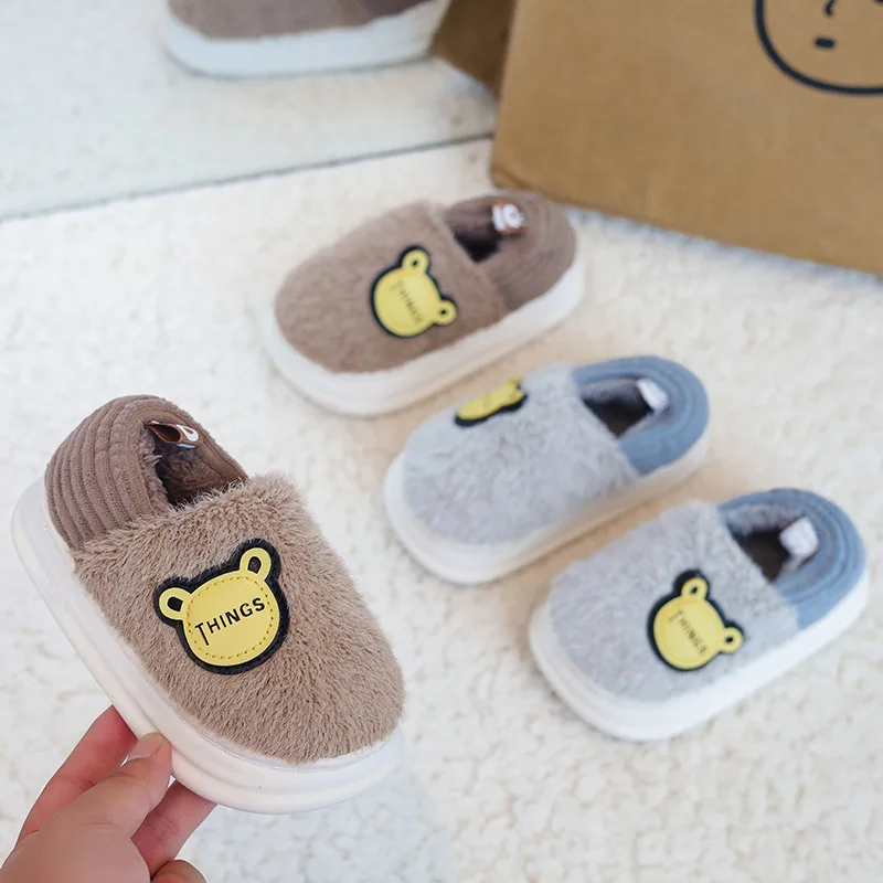 Bebek kızlar pamuk terlikler kış çocuk sevimli karikatür çiçek peluş Sneakers erkek ev kapalı sıcak ayakkabı kaymaz pantuflas