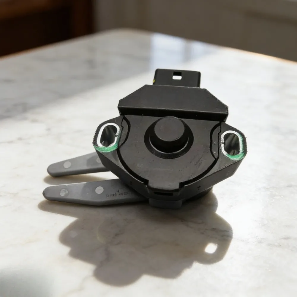 For IX25 IX35 Ceed K5 Optima 2015-On Rio Sorento Sportage Soul Clutch Switch OEM 93840F2100 93840-F2100