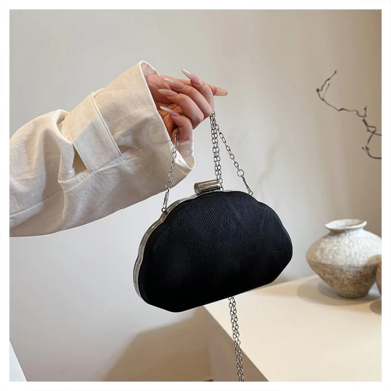 

Luxury Ladies Shoulder Bag Made Of Premium Leather Boasting Paris High-End Vintage Neat Spacious Daily Look​