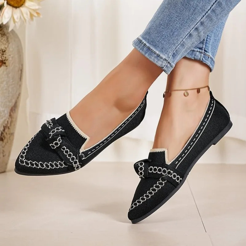 

Women's Flat Shoes Spring and Autumn 2025 New Knitted Mesh Breathable Casual Shoes Soft and Comfortable Pointed Low-top Shoes.