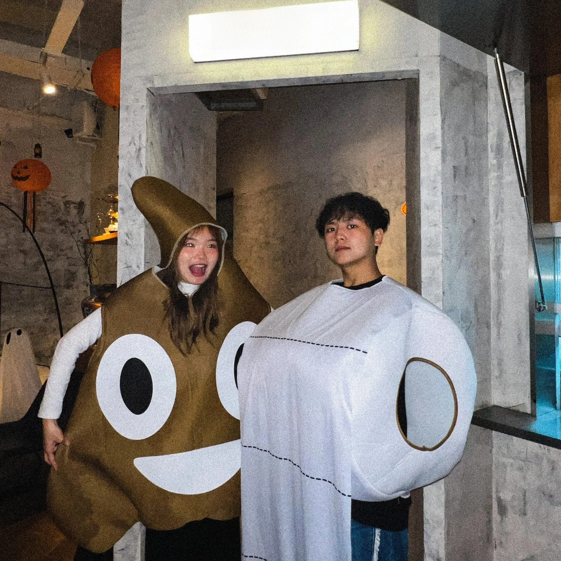 

Abstract Funny Cosplay Costume loween Outfit Women's Version Toilet Paper Roll Performance Clothes Stage Ethnic Wear