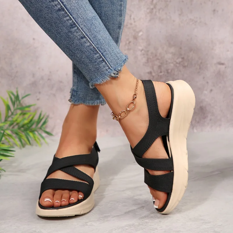 2026 Summer New Sandals Women's Versatile Breathable Lightweight Beach Shoes - view 3