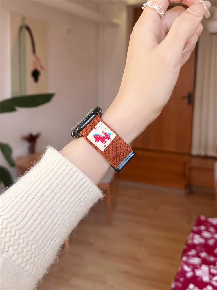

Ремешок для iWatch из вельвета с узором пони, совместимый с моделями 38 мм, 40 мм, 41 мм, 42 мм, 44 мм, 45 мм, 49 мм, модный ремешок.