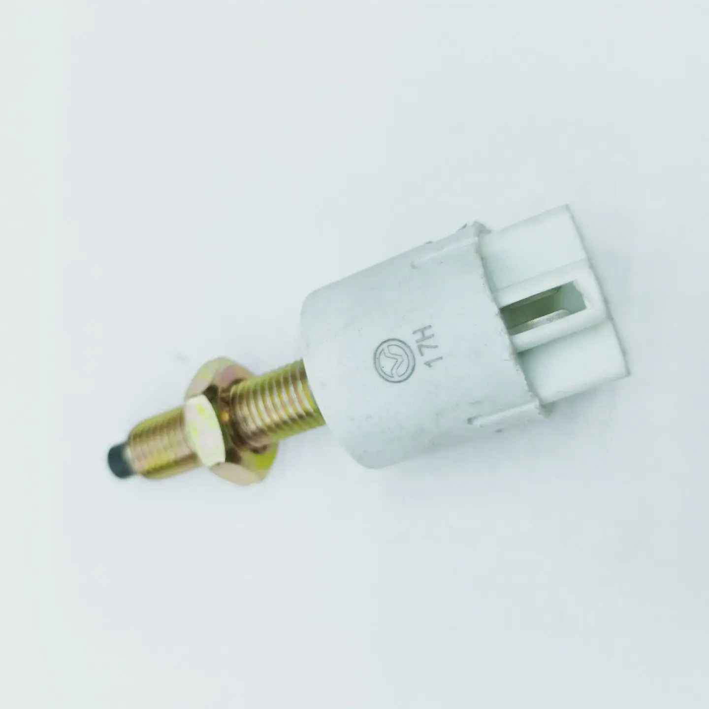 Auto parts High quality Brake Lamp Switch For Lifan X60 Talent OEM:B3781120