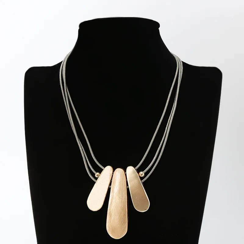 

Kaseakia Chunky Big Large Statement Irregular Geometric Metal Alloy Pendant Choker Necklace for Women