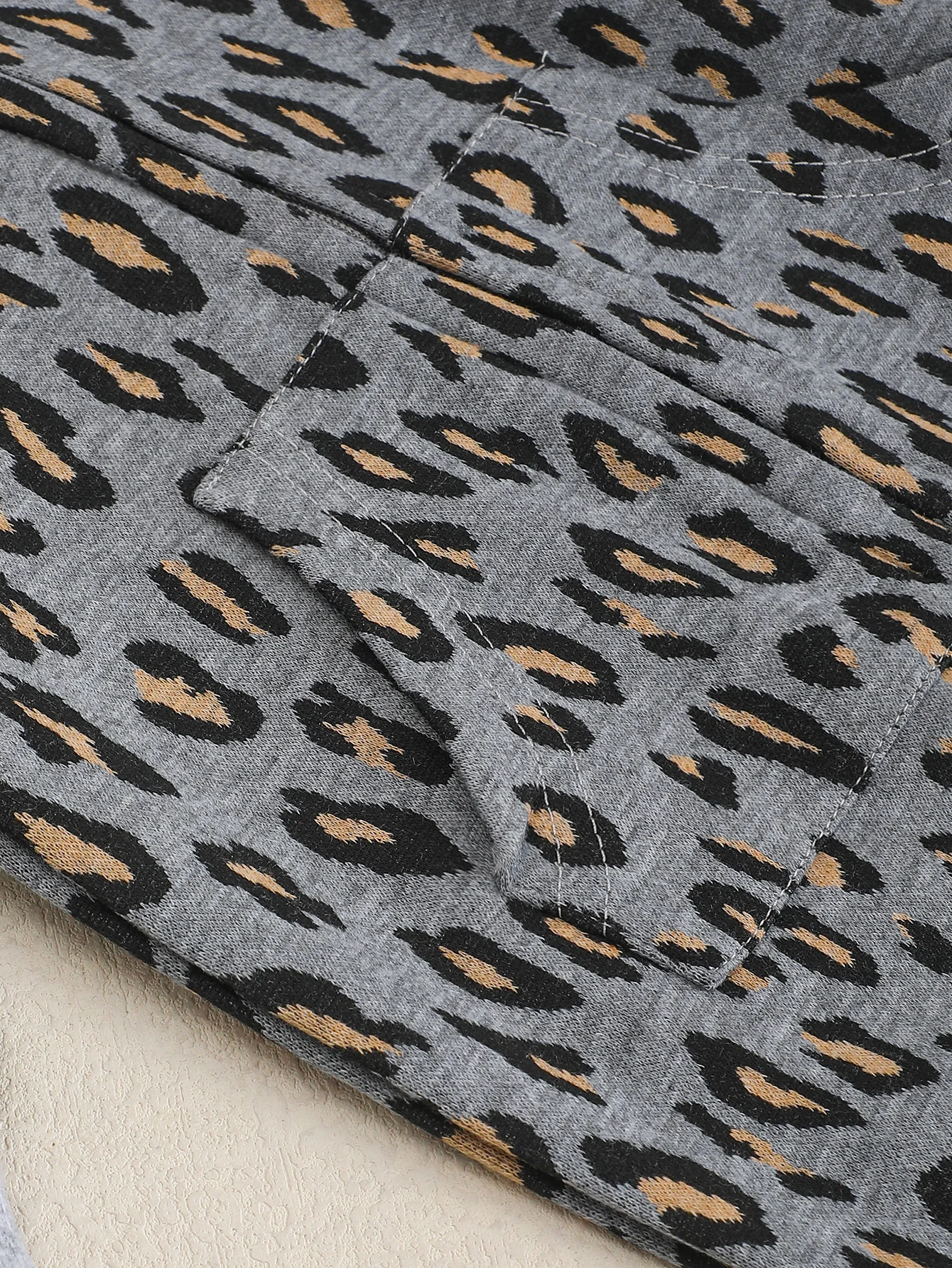 Baby Frühling Herbst Grau Leopardenmuster Hut Langarm Strampler Anzug für Kleinkinder Kleinkind Kleidung All-in-One-Anzug mit Hut – Detail 4