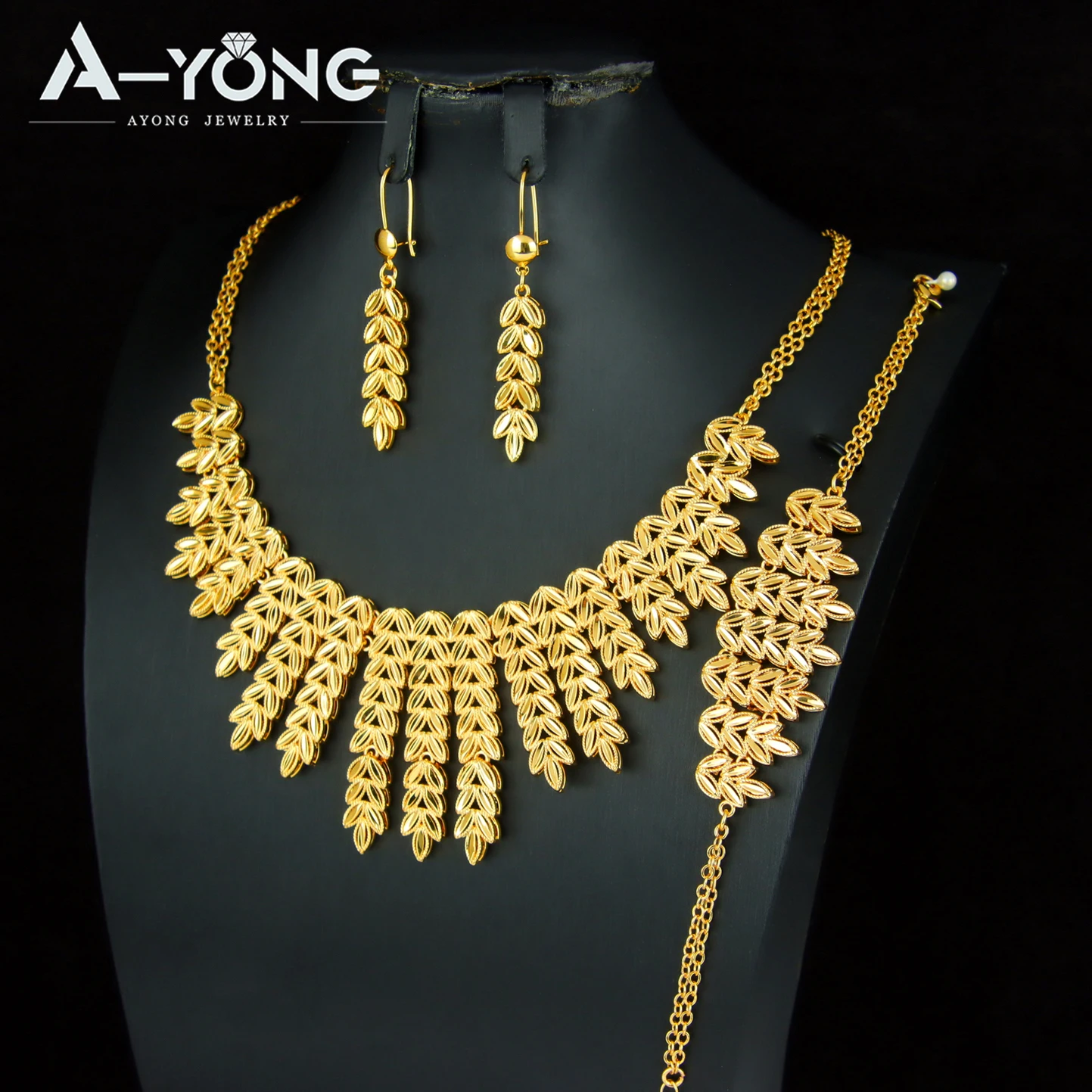 

Luxury Algeria Bridal Wedding Jewelry Set 24k Gold Plated Nigeria Party Gold Necklace Bracelet Earrings Dubai Fashion Jewelrys