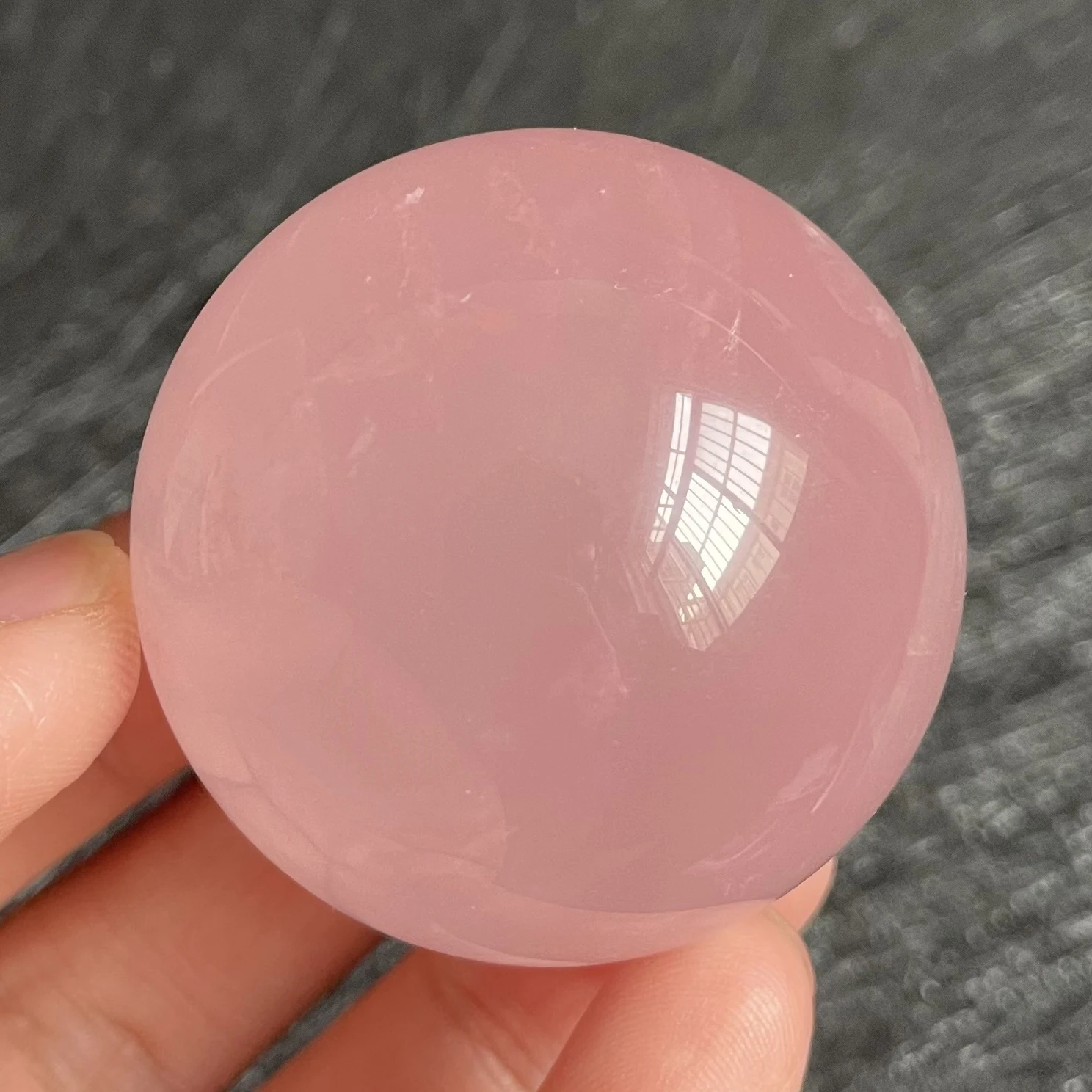 Natural Stone Rose Quartz Crystal Ball Polished Rock Pink Sphere Divination Decoration Gift Reiki Healing