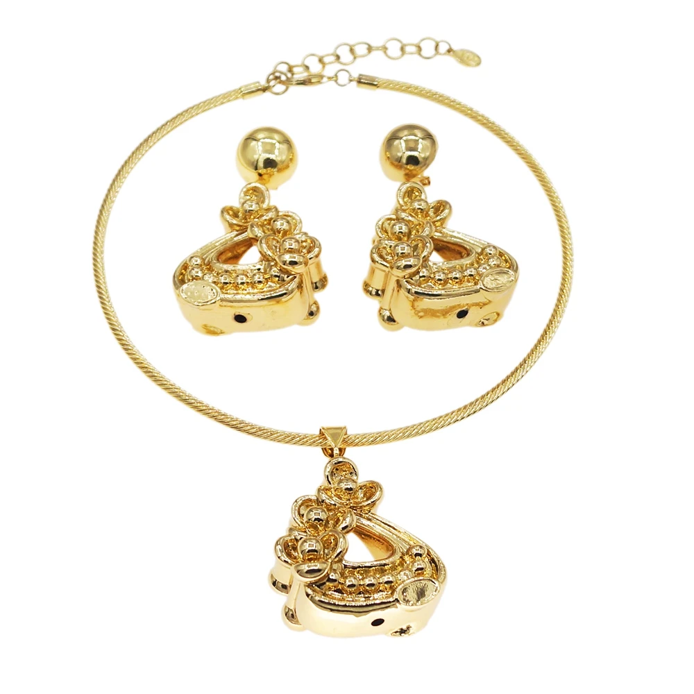 Women Bold Hollow Triangle Gold Tone Jewelry Set Twisted Choker Necklace Floral Drop Earrings Banquet Statement Accessories