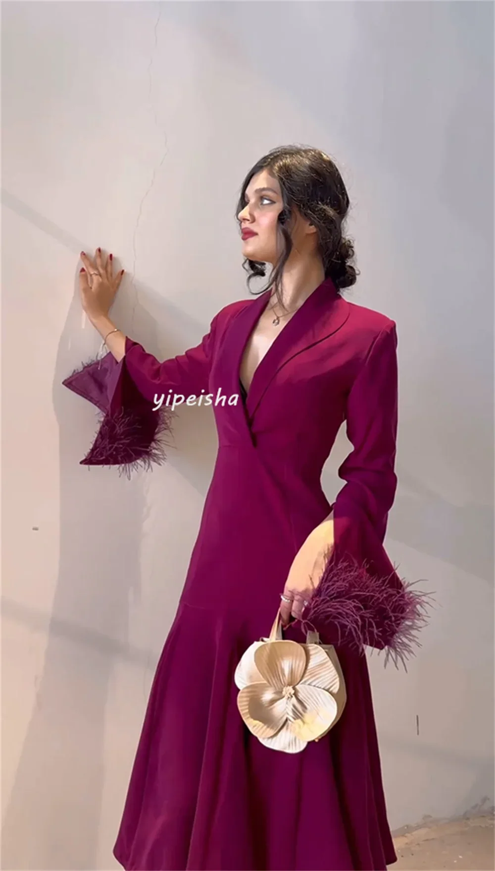 Customized Formal Classic Jersey Feather Pleat A-line V-neck Knee Length Dresses Flouncing Evening Dresses Sizes Available