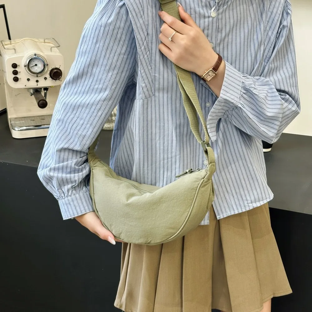 Hochwertige Casual-Style Dumpling-Tasche Einfarbige Große Kapazität Umhängetasche Nylon Unterarmtasche Reise-Shopper – Detail 4
