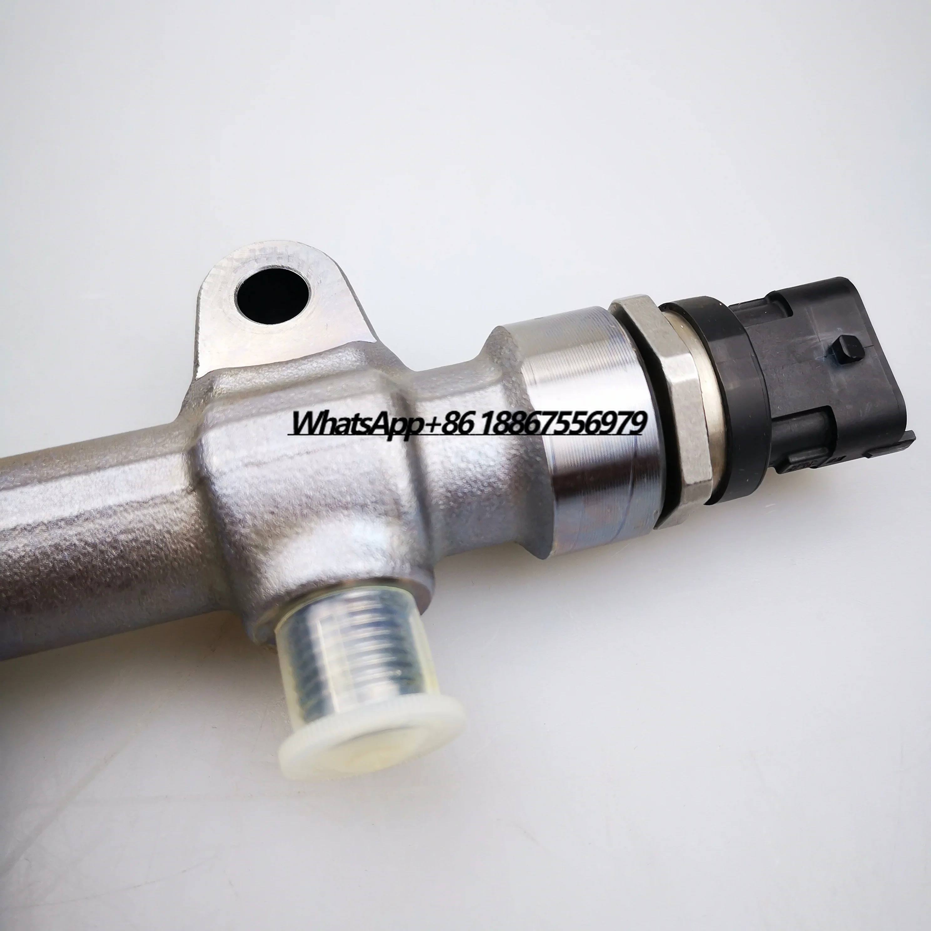 

SAIC MAXUS V80 Original High Pressure Oil Rail Assembly 0445214273 C00001281