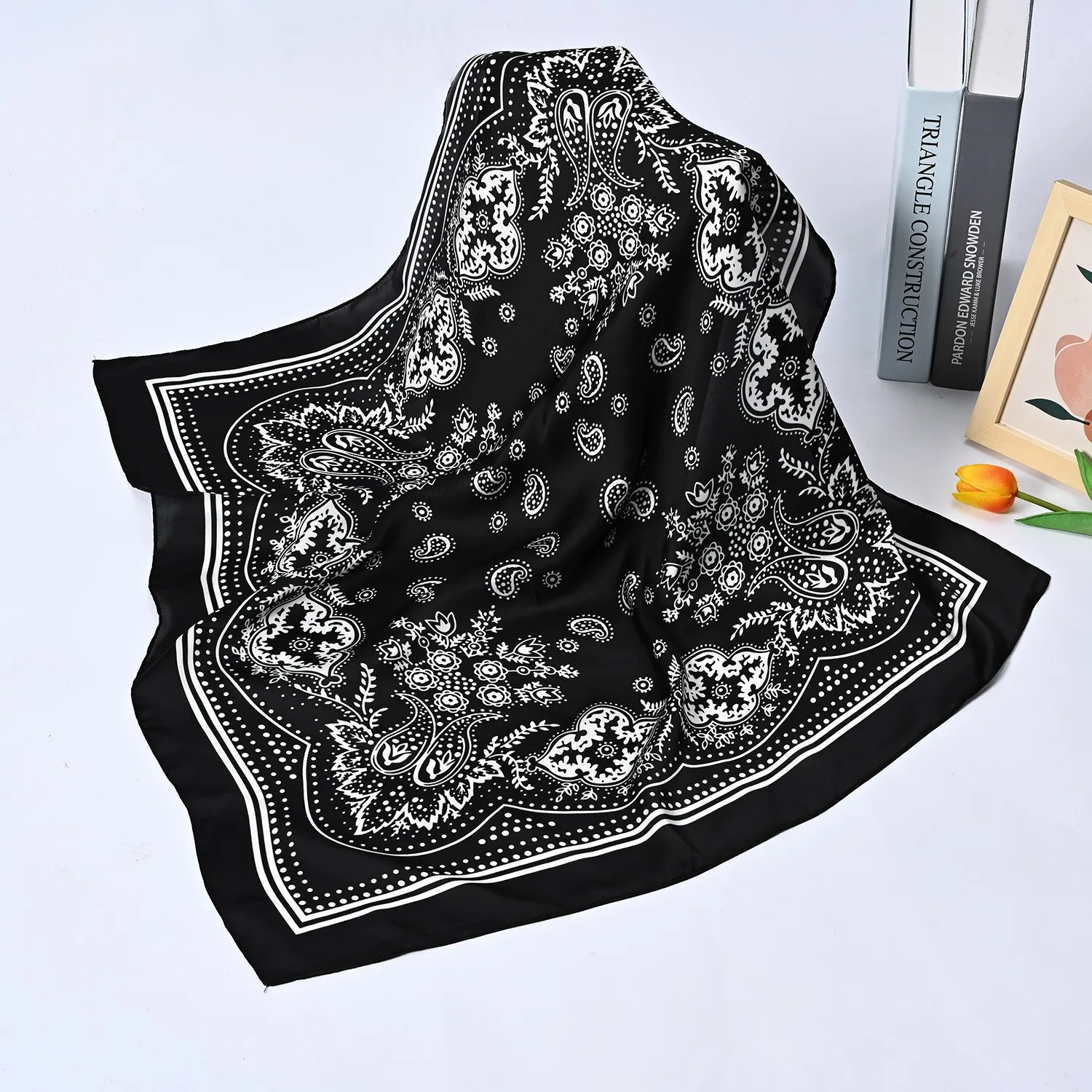 Syhood 70cm Square Satin Head  - Silk Scarf Square recension och pris