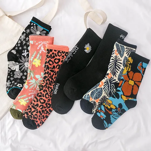 Imagen 2 del producto Calcetines altos con estampado de leopardo para hombre y mujer, medias deportivas a la moda, Harajuku, GD