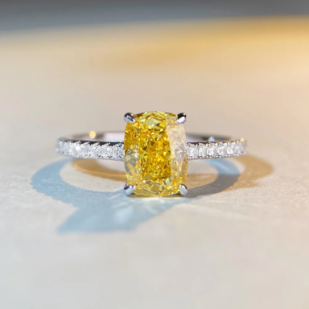 

PT950 Platinum Diamond Ring - Yellow Diamond Radiant Cut - Women's Ring