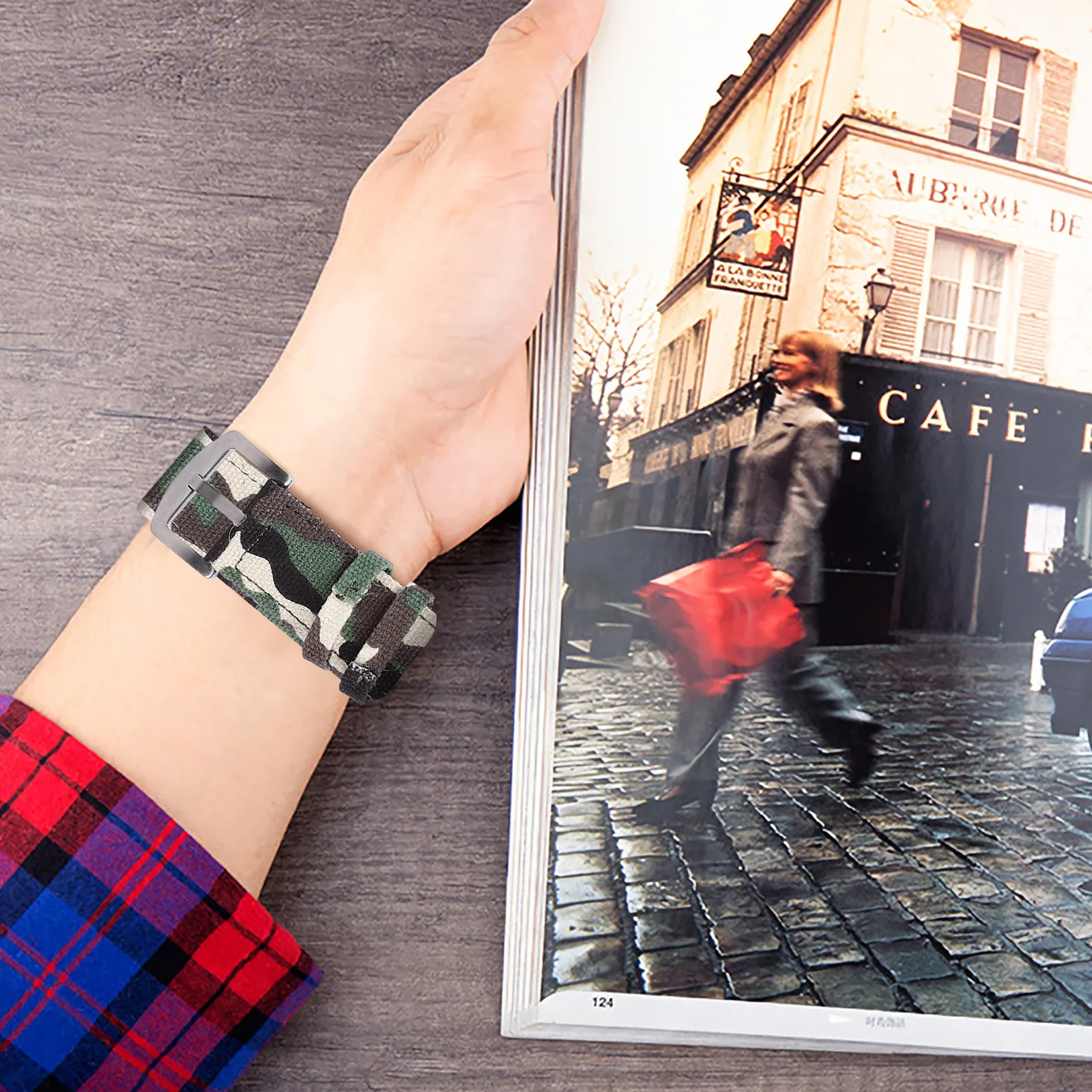 

2pcs Camouflage Watch Strap Durable Nylon Band For Men Women Creative Nylon Watch Strap Casual Wristband Accessory